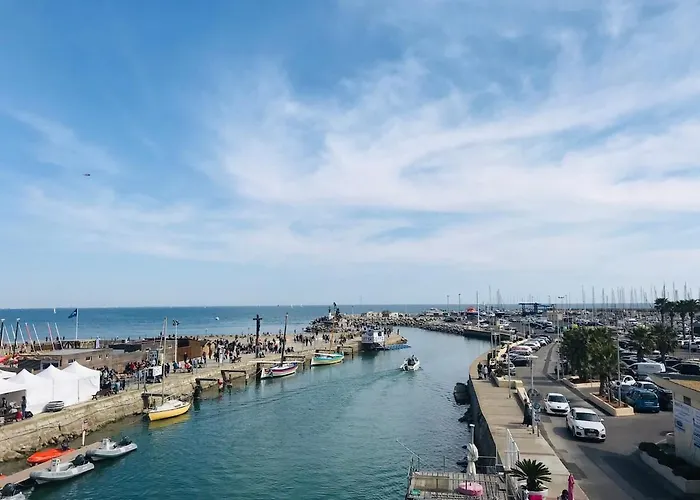 Grand A 100 Metres De La Palavas-les-Flots